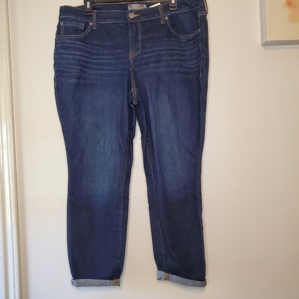 Torrid Mid Rise Skinny NWT Jeans Size‎ 16